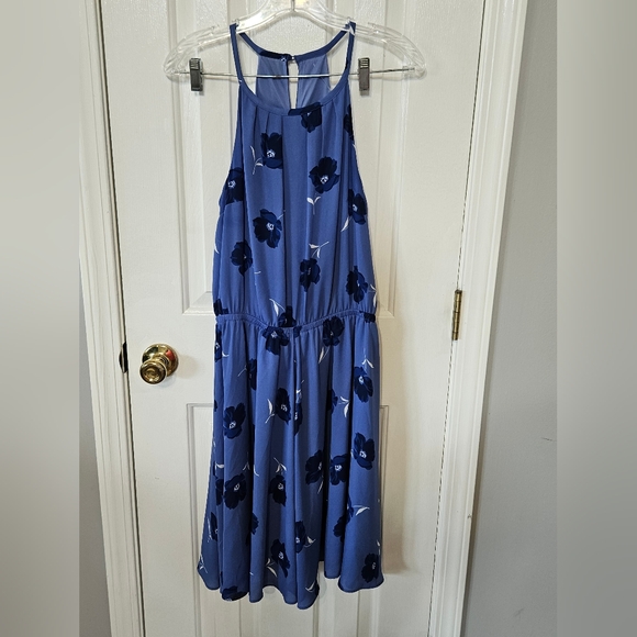 Banana Republic Dresses & Skirts - Banana Republic Blue Floral Halter Neck Midi Dress - Small